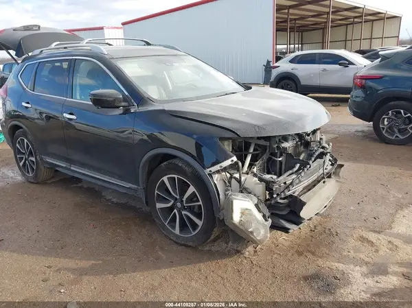 5N1AT2MT7KC782077 2019 NISSAN ROGUE - Image 1