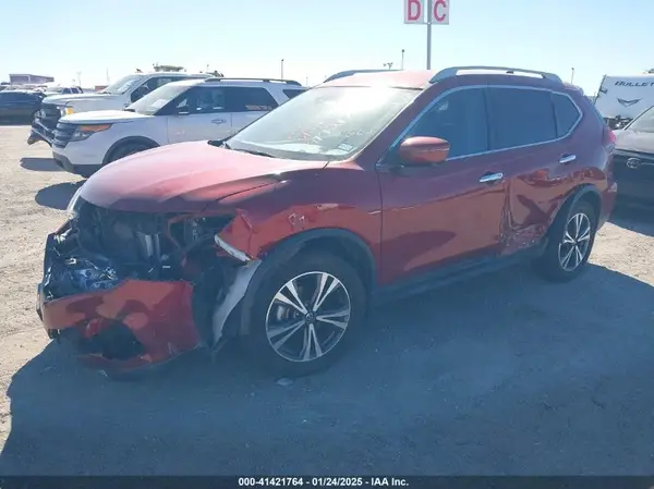 5N1AT2MT7KC799235 2019 NISSAN ROGUE - Image 2