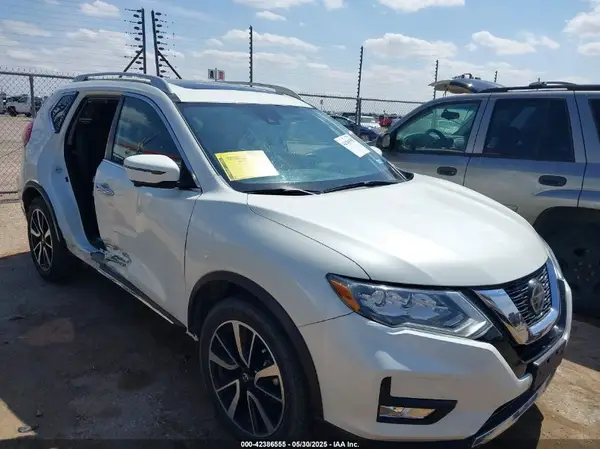 5N1AT2MT7KC801629 2019 NISSAN ROGUE - Image 1