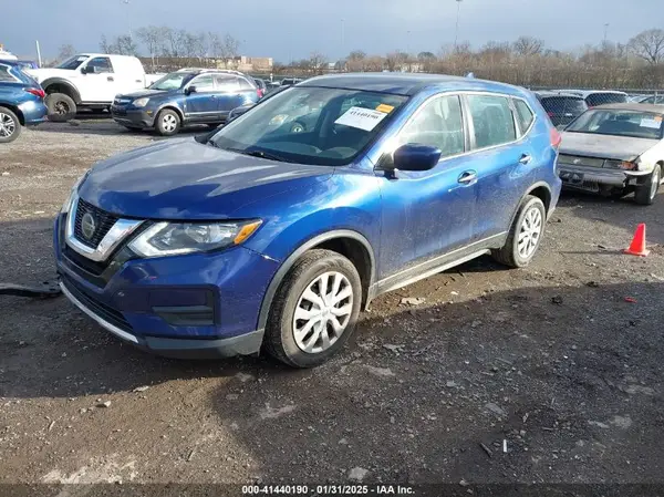 5N1AT2MT7KC818303 2019 NISSAN ROGUE - Image 2