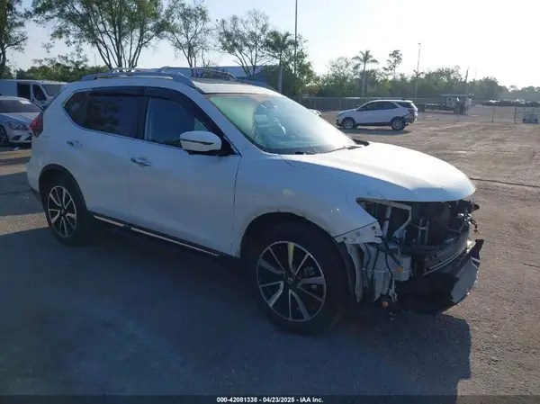 5N1AT2MT7KC825753 2019 NISSAN ROGUE - Image 1