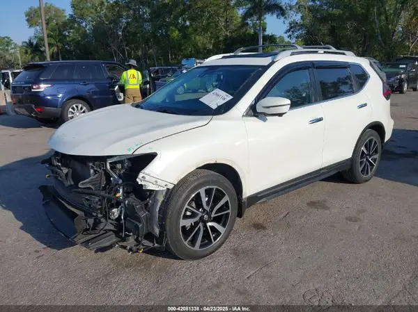 5N1AT2MT7KC825753 2019 NISSAN ROGUE - Image 2