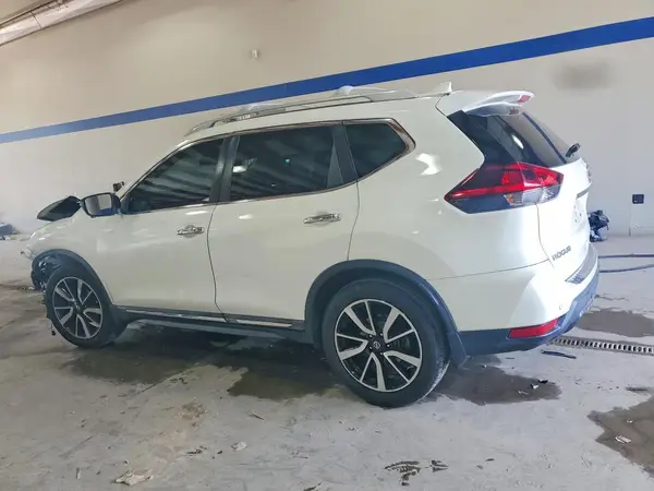 5N1AT2MT7LC767130 2020 NISSAN ROGUE - Image 2