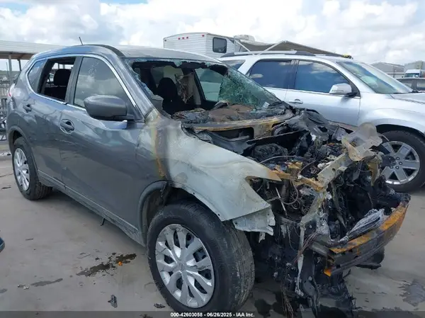 5N1AT2MT8GC827745 2016 NISSAN ROGUE - Image 1