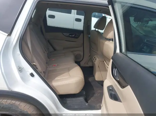 5N1AT2MT8GC840270 2016 NISSAN ROGUE - Image 8
