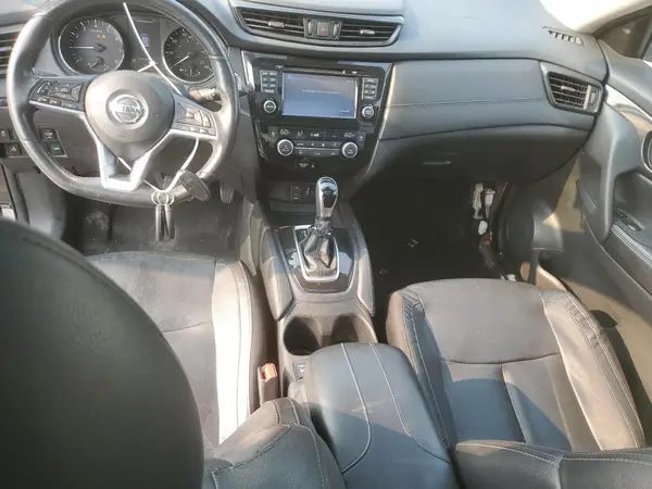 5N1AT2MT8HC751784 2017 NISSAN ROGUE - Image 8
