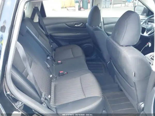 5N1AT2MT8HC754250 2017 NISSAN ROGUE - Image 8