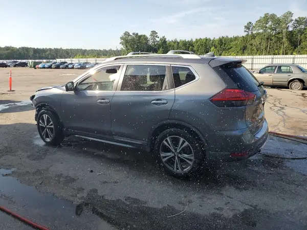 5N1AT2MT8HC756001 2017 NISSAN ROGUE - Image 2
