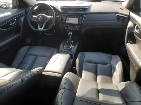 5N1AT2MT8HC756001 2017 NISSAN ROGUE - Image 8