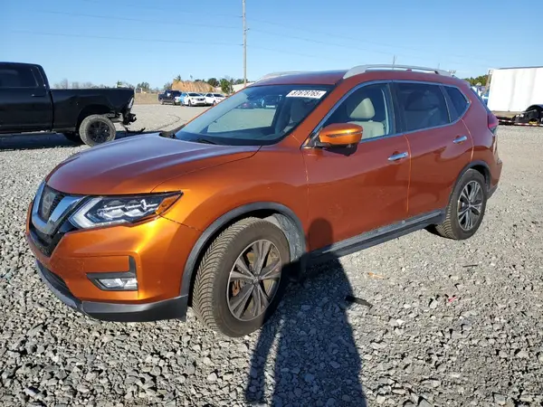 5N1AT2MT8HC757603 2017 NISSAN ROGUE - Image 1