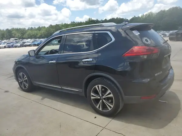 5N1AT2MT8HC760484 2017 NISSAN ROGUE - Image 2