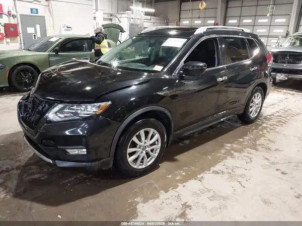 5N1AT2MT8HC762882 2017 NISSAN ROGUE - Image 2