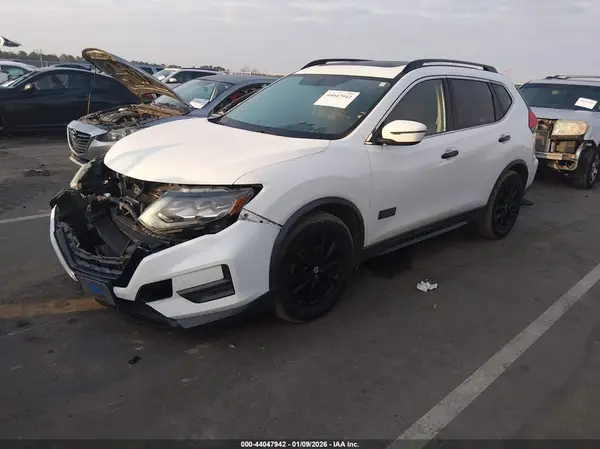 5N1AT2MT8HC771839 2017 NISSAN ROGUE - Image 2
