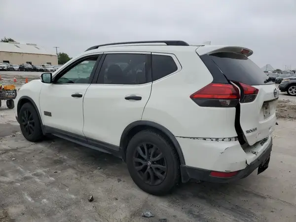 5N1AT2MT8HC772487 2017 NISSAN ROGUE - Image 2
