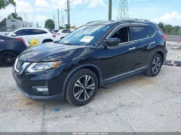 5N1AT2MT8HC773039 2017 NISSAN ROGUE - Image 2
