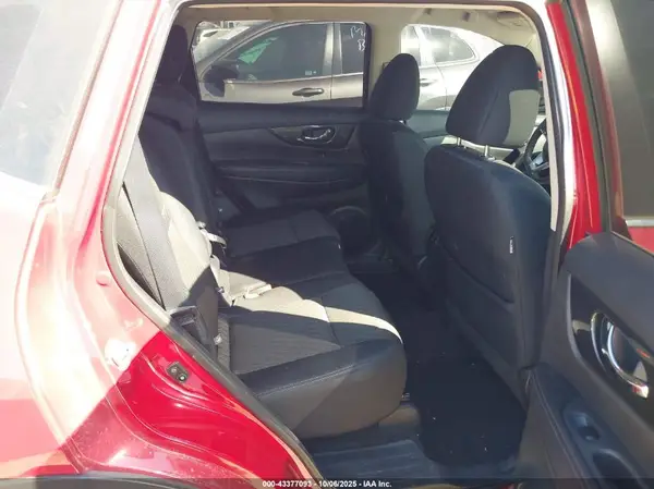 5N1AT2MT8HC777009 2017 NISSAN ROGUE - Image 8