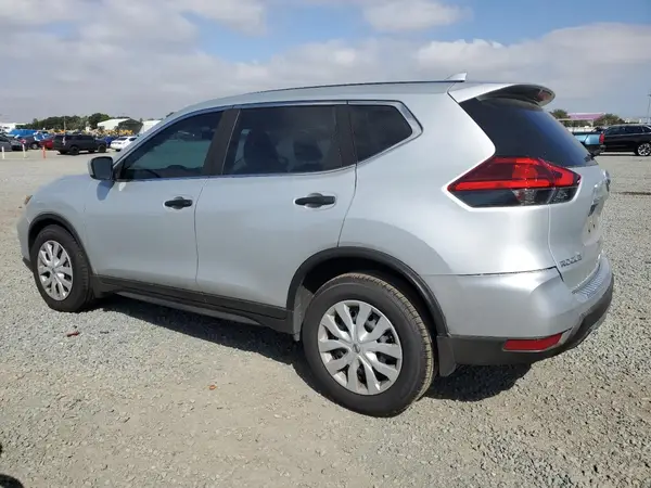 5N1AT2MT8HC778502 2017 NISSAN ROGUE - Image 2