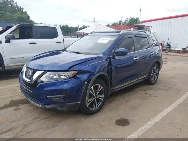 5N1AT2MT8HC782985 2017 NISSAN ROGUE - Image 2