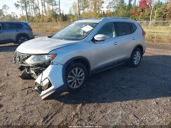 5N1AT2MT8HC791167 2017 NISSAN ROGUE - Image 2