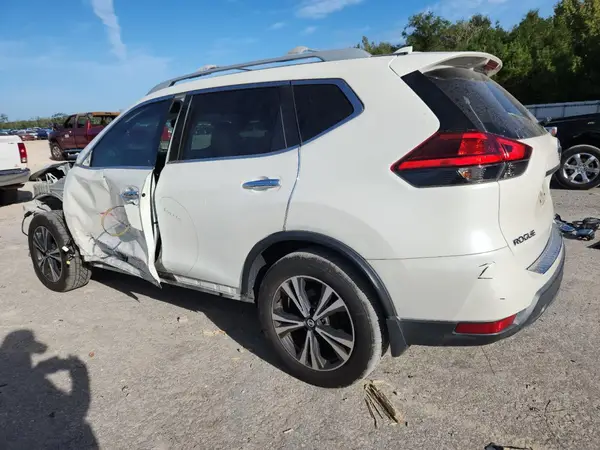 5N1AT2MT8HC791430 2017 NISSAN ROGUE - Image 2