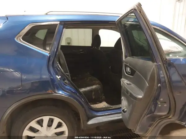 5N1AT2MT8HC798443 2017 NISSAN ROGUE - Image 8