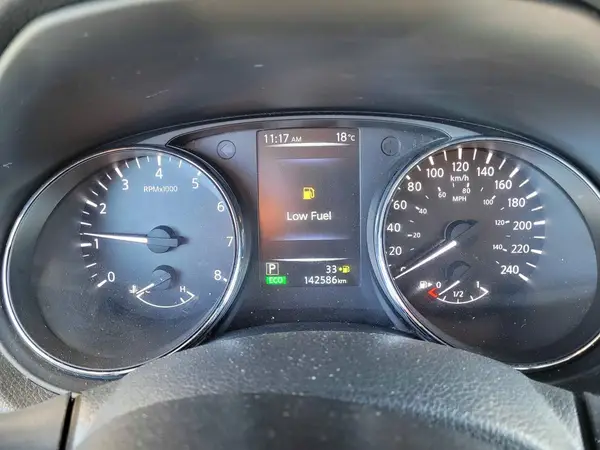 5N1AT2MT8HC803835 2017 NISSAN ROGUE - Image 8