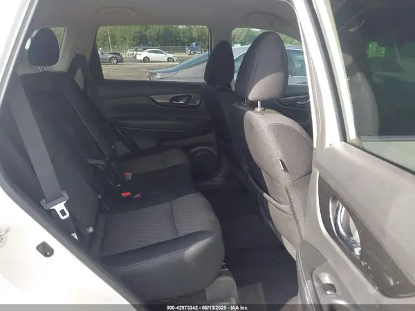5N1AT2MT8HC807822 2017 NISSAN ROGUE - Image 8