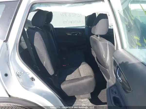 5N1AT2MT8HC808162 2017 NISSAN ROGUE - Image 8