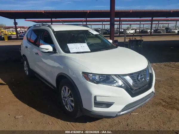 5N1AT2MT8HC825205 2017 NISSAN ROGUE - Image 1