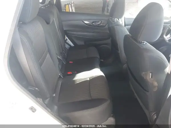 5N1AT2MT8HC825205 2017 NISSAN ROGUE - Image 8