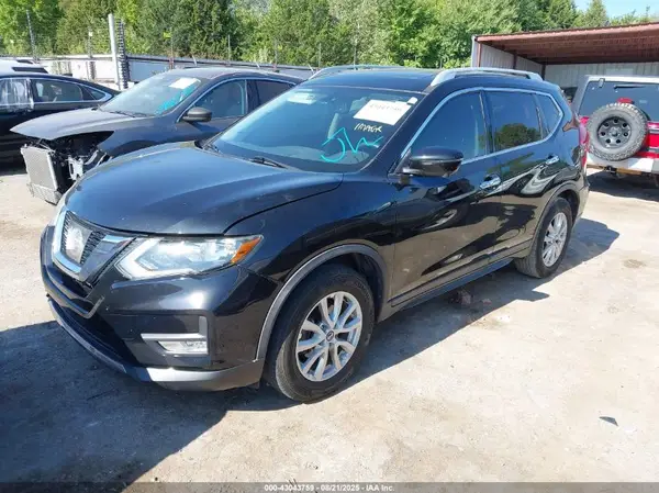 5N1AT2MT8HC826208 2017 NISSAN ROGUE - Image 2