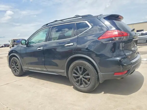 5N1AT2MT8HC829030 2017 NISSAN ROGUE - Image 2
