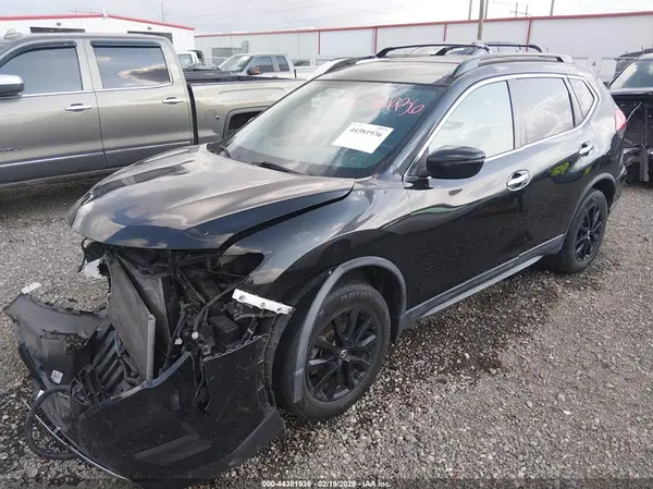 5N1AT2MT8HC830839 2017 NISSAN ROGUE - Image 2