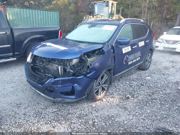 5N1AT2MT8HC831196 2017 NISSAN ROGUE - Image 2