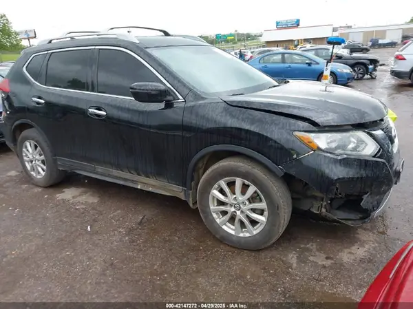 5N1AT2MT8HC838116 2017 NISSAN ROGUE - Image 1