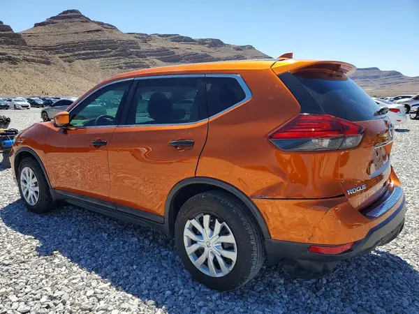 5N1AT2MT8HC842117 2017 NISSAN ROGUE - Image 2