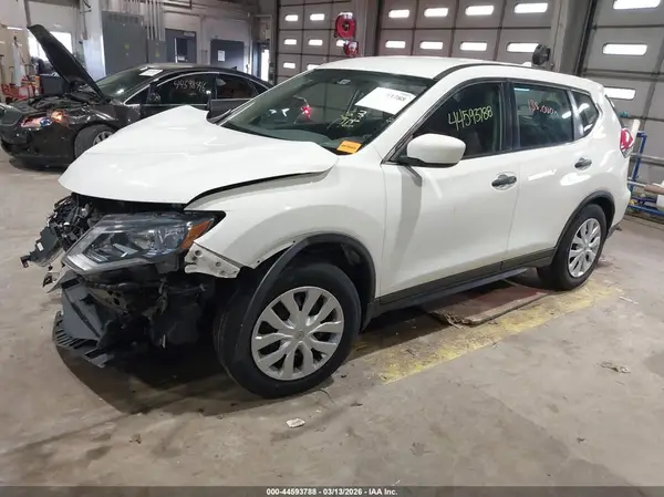 5N1AT2MT8HC845132 2017 NISSAN ROGUE - Image 2