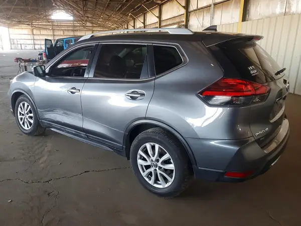 5N1AT2MT8HC857216 2017 NISSAN ROGUE - Image 2