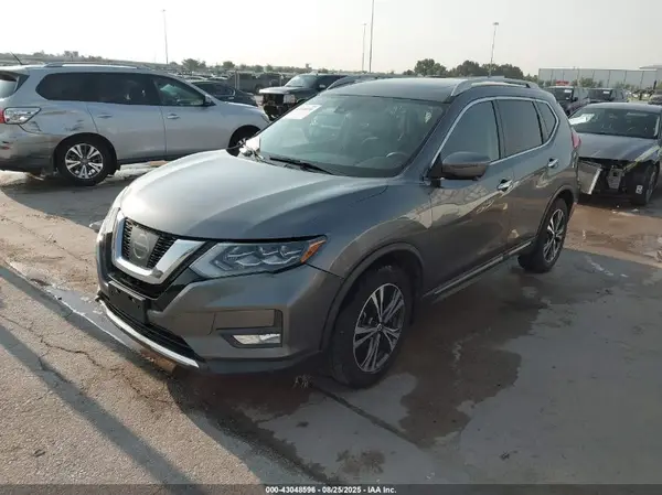 5N1AT2MT8HC869270 2017 NISSAN ROGUE - Image 2