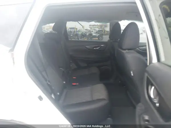 5N1AT2MT8HC874792 2017 NISSAN ROGUE - Image 8