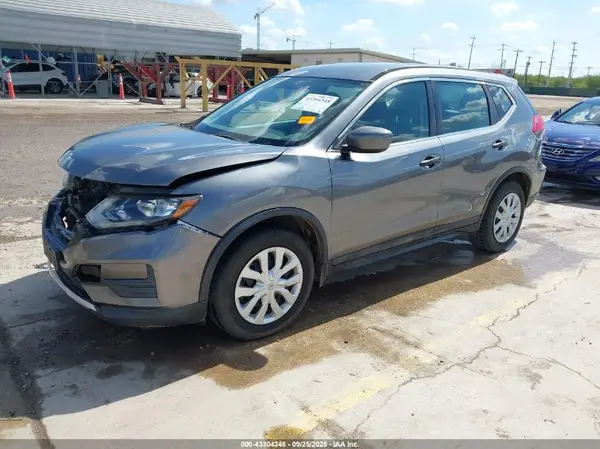 5N1AT2MT8HC878891 2017 NISSAN ROGUE - Image 2