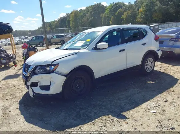 5N1AT2MT8HC892807 2017 NISSAN ROGUE - Image 2