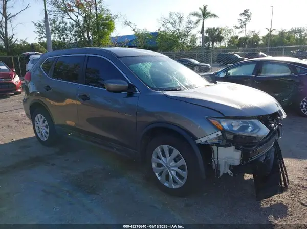 5N1AT2MT8JC728236 2018 NISSAN ROGUE - Image 1