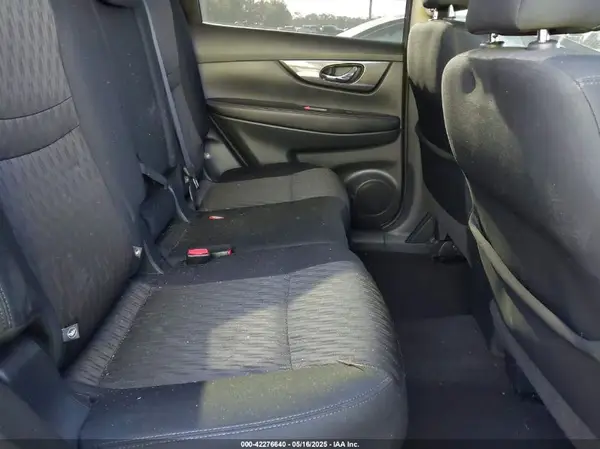 5N1AT2MT8JC728236 2018 NISSAN ROGUE - Image 8