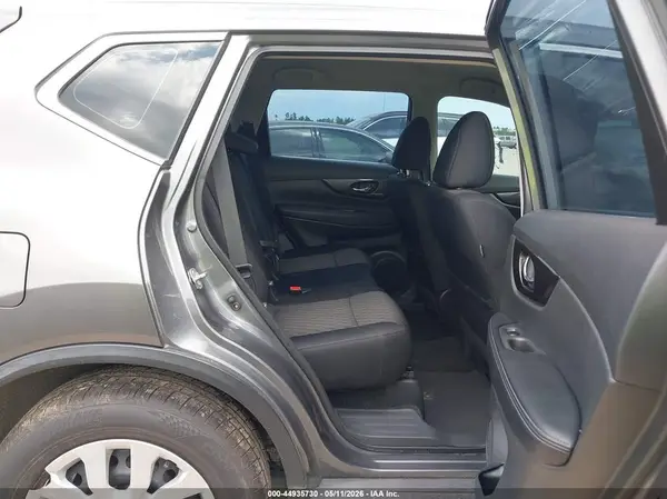 5N1AT2MT8JC728561 2018 NISSAN ROGUE - Image 8