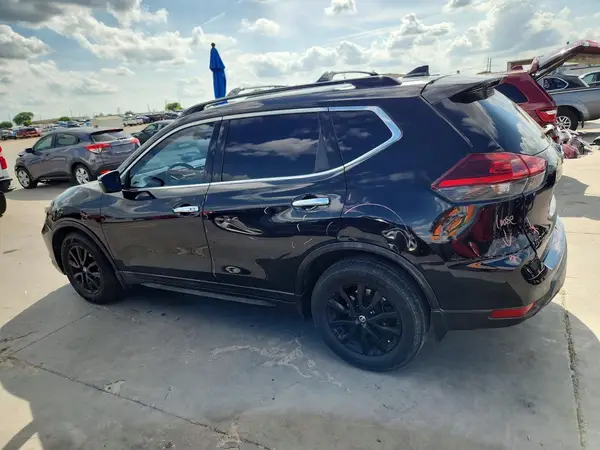 5N1AT2MT8JC729919 2018 NISSAN ROGUE - Image 2