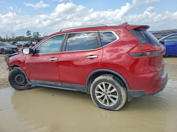 5N1AT2MT8JC735560 2018 NISSAN ROGUE - Image 2