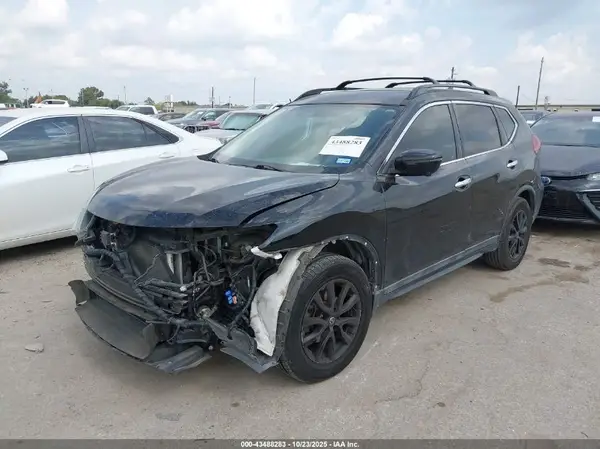 5N1AT2MT8JC738197 2018 NISSAN ROGUE - Image 2