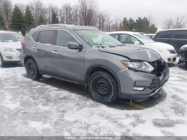 5N1AT2MT8JC739222 2018 NISSAN ROGUE - Image 1