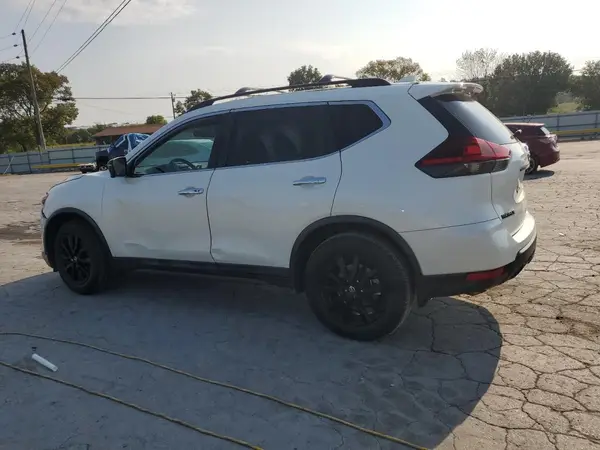 5N1AT2MT8JC742797 2018 NISSAN ROGUE - Image 2